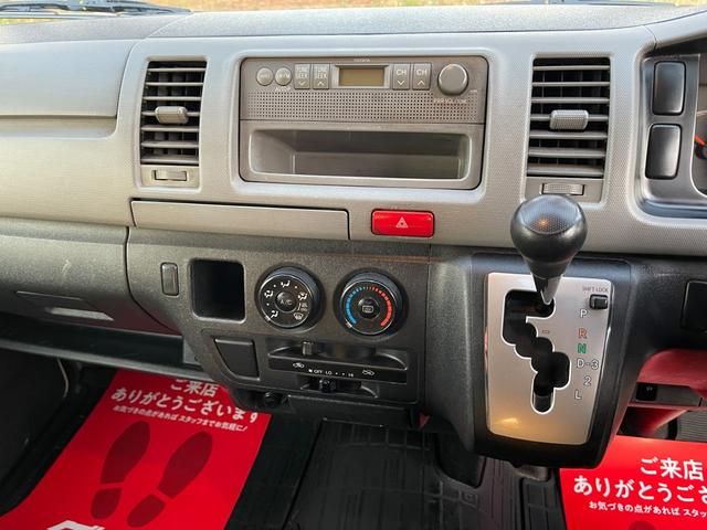 TOYOTA HIACE VAN 4WD 2012 Image 31