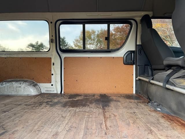 TOYOTA HIACE VAN 4WD 2012 Image 31