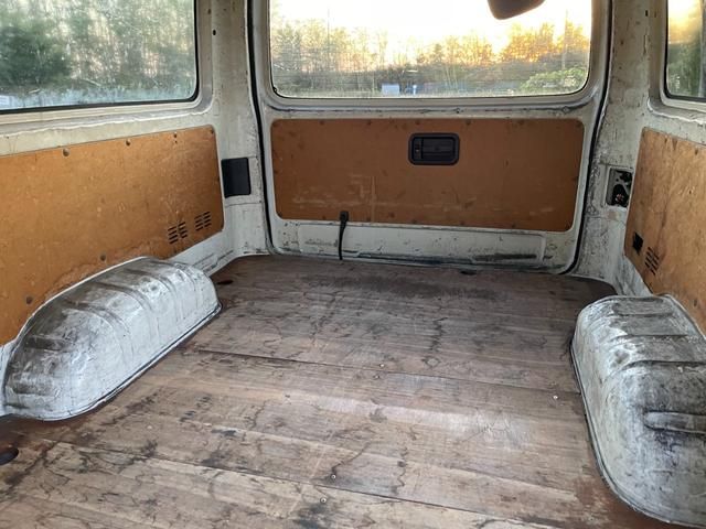 TOYOTA HIACE VAN 4WD 2012 Image 31