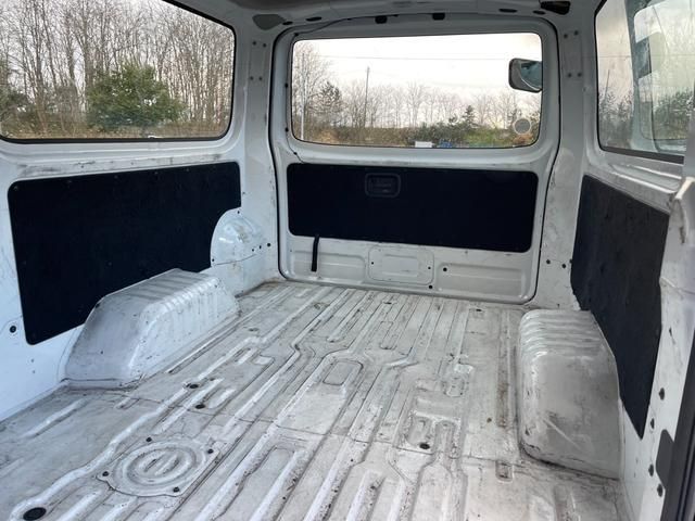 NISSAN NV350 CARAVAN 4WD 2017 Image 31