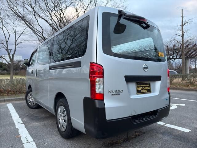 NISSAN NV350 CARAVAN 4WD 2015 Image 31