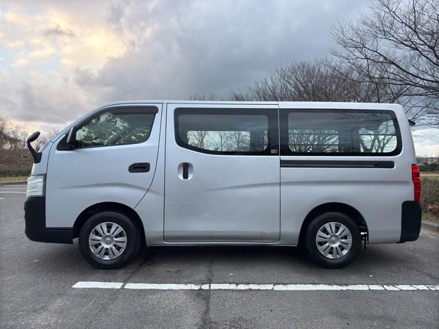 NISSAN NV350 CARAVAN 4WD 2015 Image 31