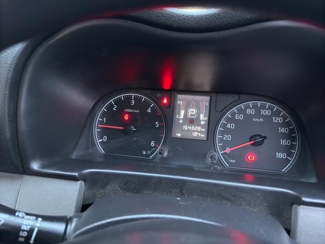 NISSAN NV350 CARAVAN 4WD 2015 Image 31