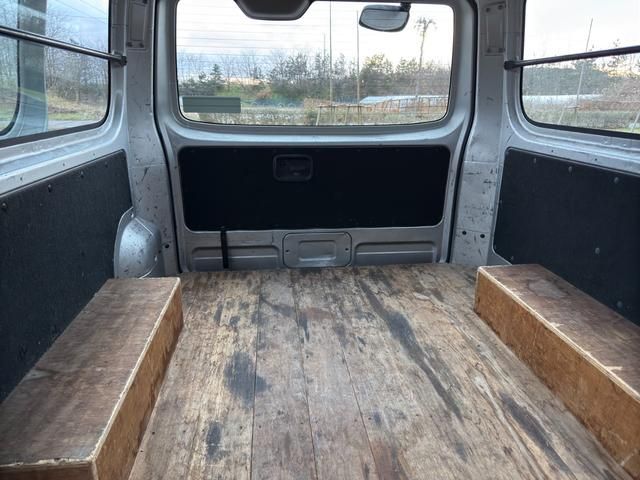 NISSAN NV350 CARAVAN 4WD 2015 Image 31