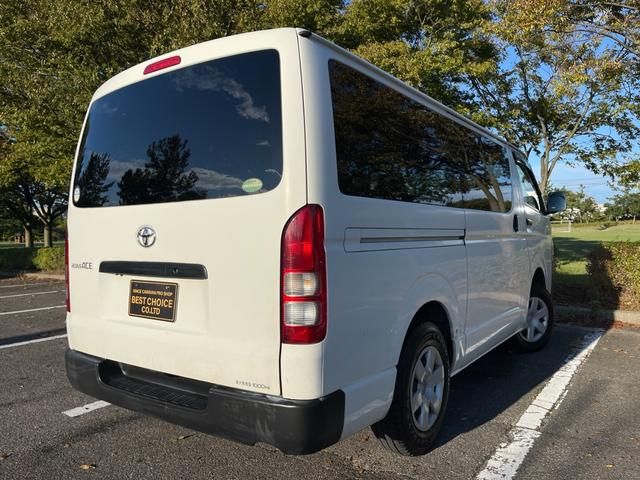 TOYOTA HIACE VAN 4WD 2015 Image 31