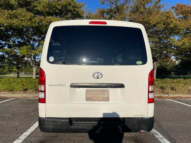 TOYOTA HIACE VAN 4WD 2015 Image 31