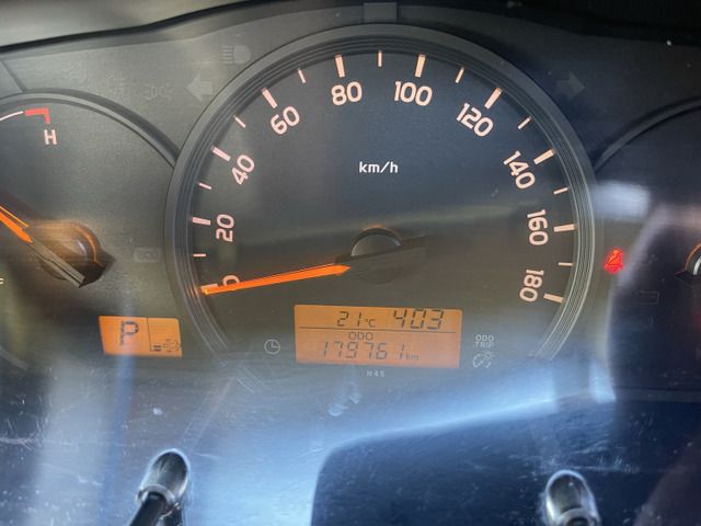 TOYOTA HIACE VAN 4WD 2015 Image 31