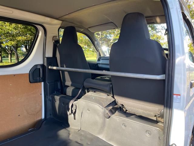 TOYOTA HIACE VAN 4WD 2015 Image 31