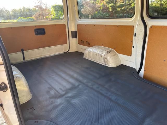 TOYOTA HIACE VAN 4WD 2015 Image 31