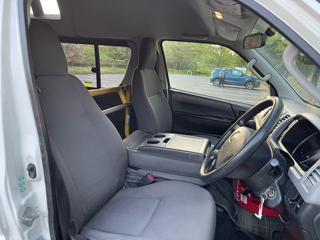 TOYOTA HIACE VAN 4WD 2011 Image 31