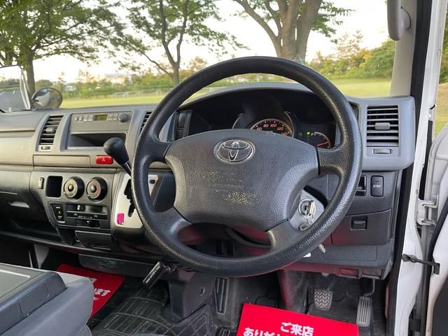 TOYOTA HIACE VAN 4WD 2011 Image 31