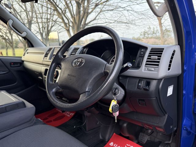 TOYOTA HIACE VAN 4WD 2013 Image 31