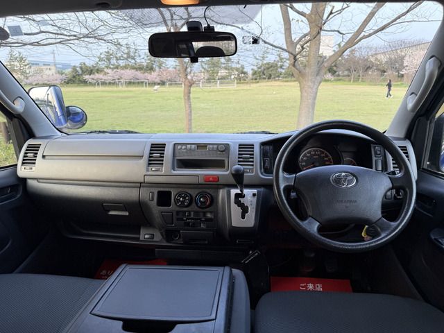 TOYOTA HIACE VAN 4WD 2013 Image 31