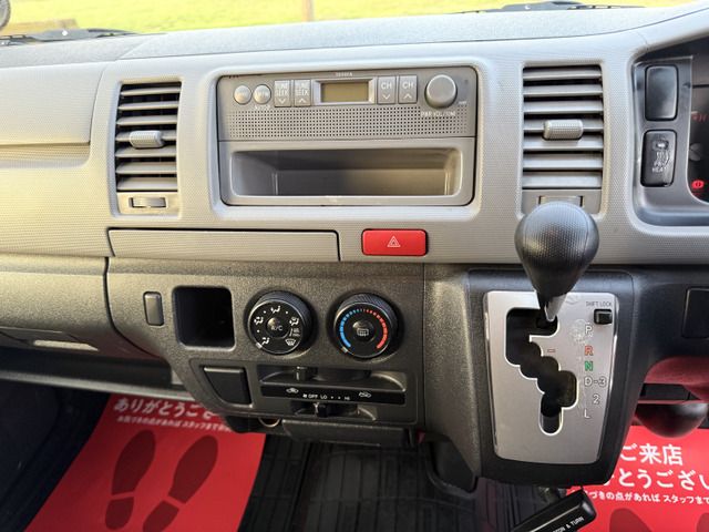 TOYOTA HIACE VAN 4WD 2013 Image 31