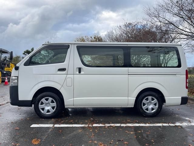 TOYOTA HIACE VAN 4WD 2016 Image 31