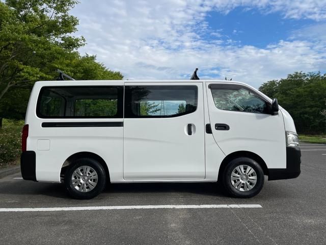 NISSAN NV350 CARAVAN 4WD 2012 Image 31