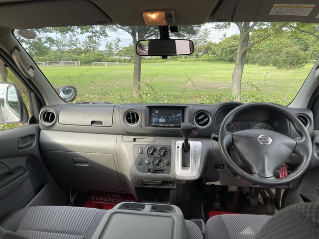 NISSAN NV350 CARAVAN 4WD 2012 Image 31