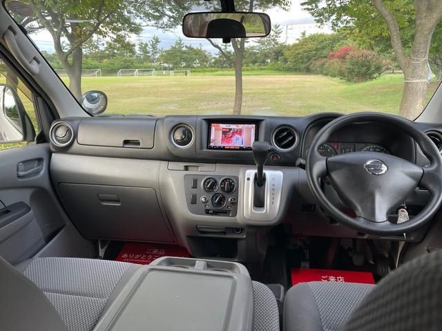 NISSAN NV350 CARAVAN 4WD 2013 Image 31