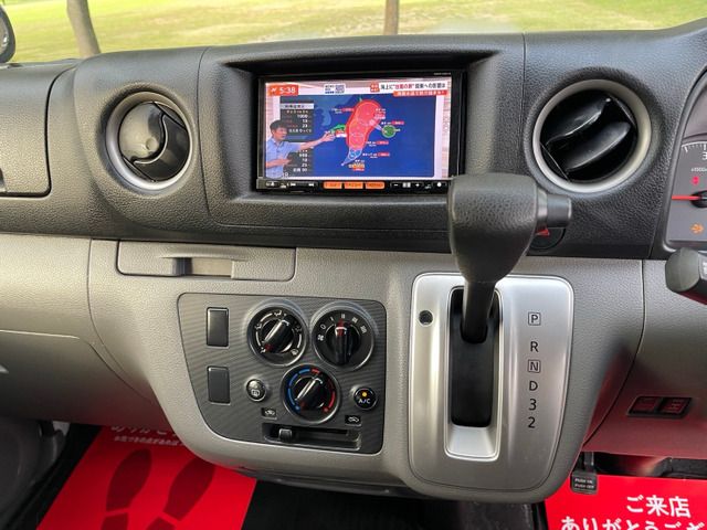 NISSAN NV350 CARAVAN 4WD 2013 Image 31