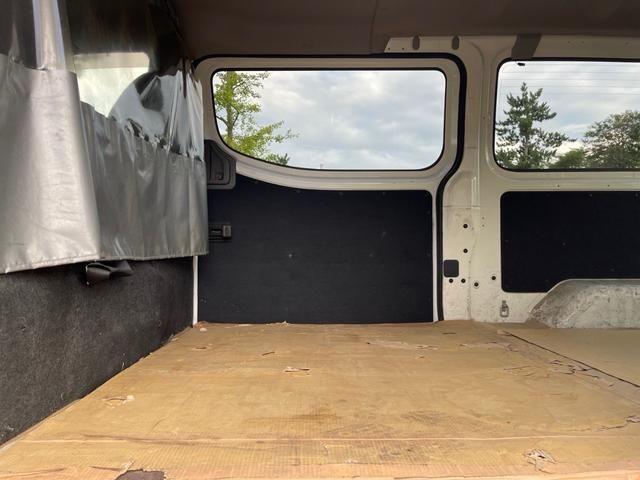 NISSAN NV350 CARAVAN 4WD 2013 Image 31