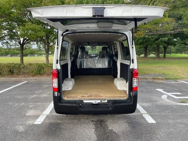 NISSAN NV350 CARAVAN 4WD 2013 Image 31