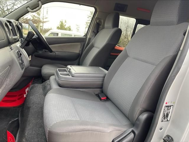 NISSAN NV350 CARAVAN 4WD 2013 Image 31