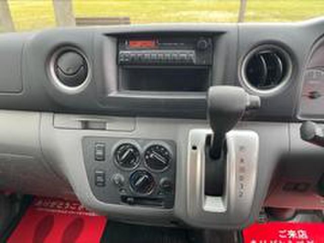 NISSAN NV350 CARAVAN 4WD 2013 Image 31