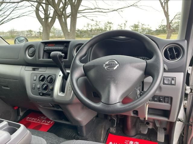 NISSAN NV350 CARAVAN 4WD 2013 Image 31