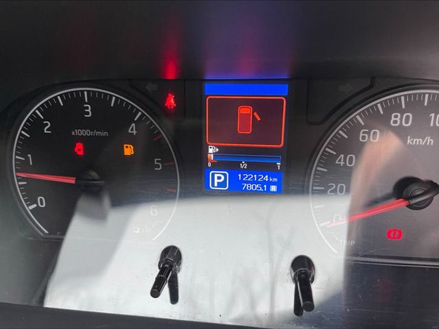 NISSAN NV350 CARAVAN 4WD 2013 Image 31