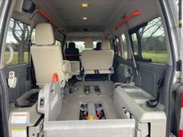 NISSAN NV350 CARAVAN 4WD 2013 Image 31