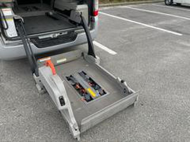 NISSAN NV350 CARAVAN 4WD 2013 Image 31