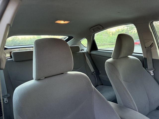 TOYOTA PRIUS 2010 Image 31