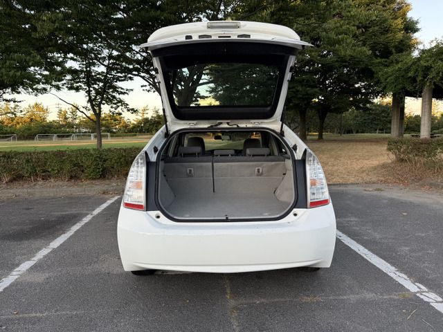 TOYOTA PRIUS 2010 Image 31