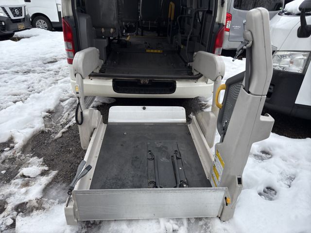 TOYOTA HIACE COMMUTER 4WD 2005 Image 31