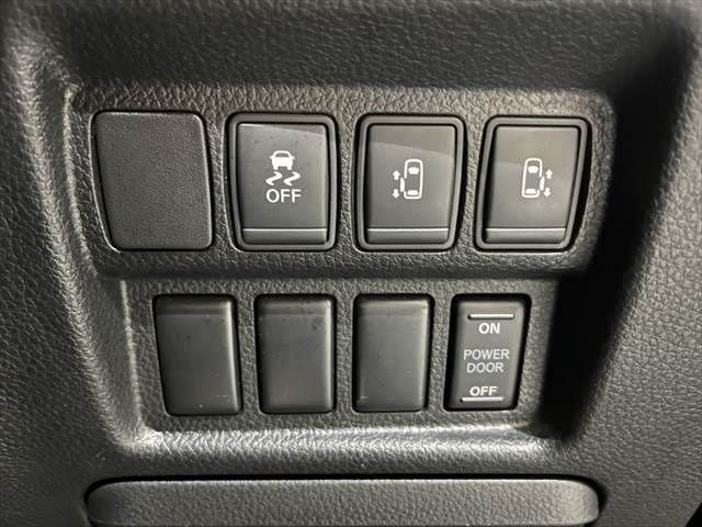 NISSAN ELGRAND 2015 Image 31