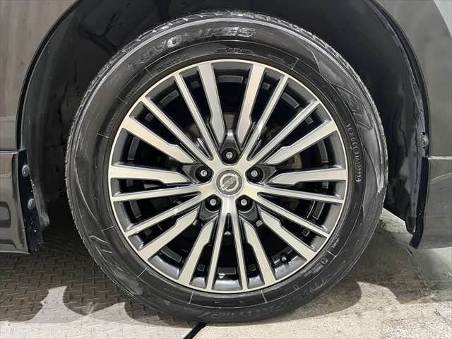 NISSAN ELGRAND 2015 Image 31