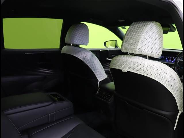 TOYOTA LEXUS LS500H 2017 Image 31