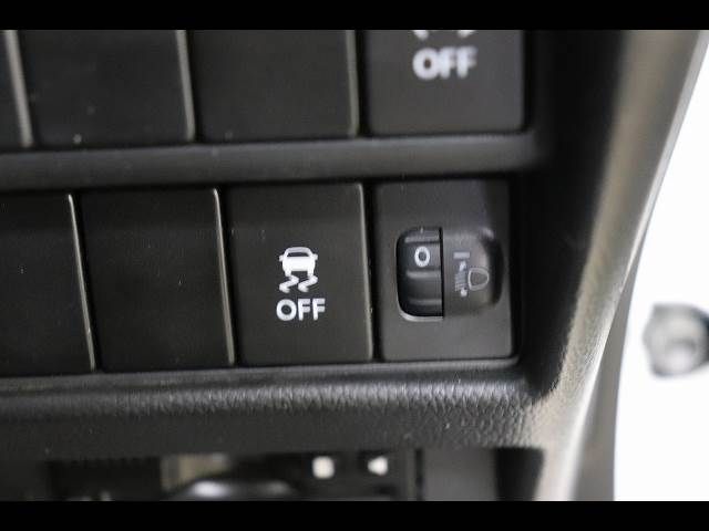 SUZUKI WAGON R 2018 Image 31