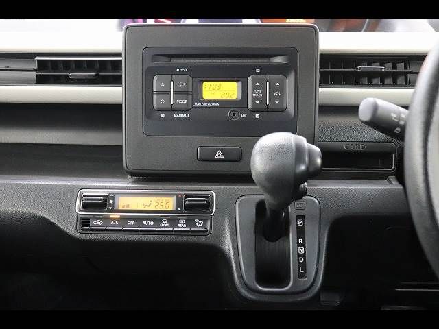 SUZUKI WAGON R 2018 Image 31