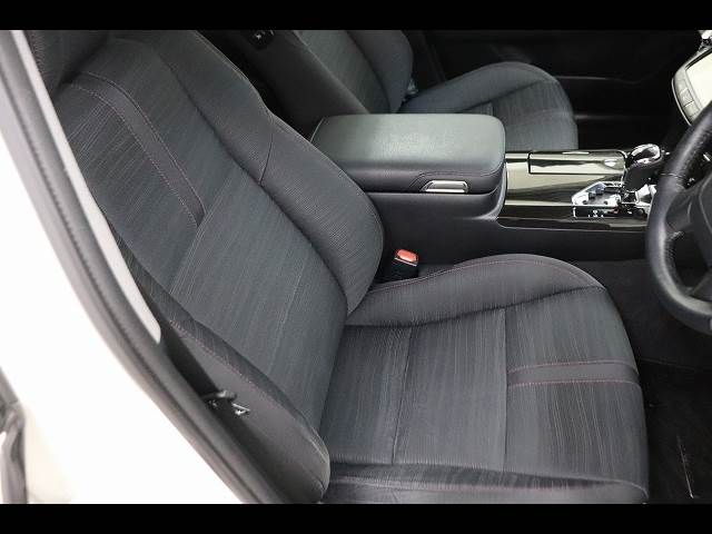 TOYOTA CROWN SEDAN HYBRID 2017 Image 31