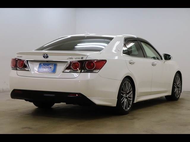 TOYOTA CROWN SEDAN HYBRID 2017 Image 31