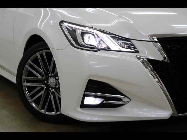 TOYOTA CROWN SEDAN HYBRID 2017 Image 31