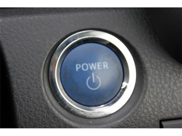 TOYOTA CAMRY HYBRID 2019 Image 31