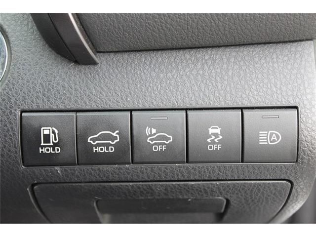 TOYOTA CAMRY HYBRID 2019 Image 31