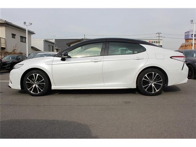 TOYOTA CAMRY HYBRID 2019 Image 31