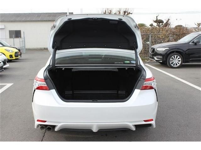 TOYOTA CAMRY HYBRID 2019 Image 31