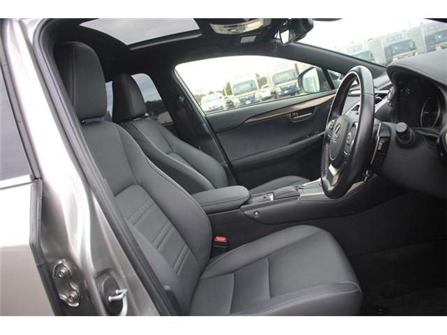 TOYOTA LEXUS NX300H 2020 Image 31