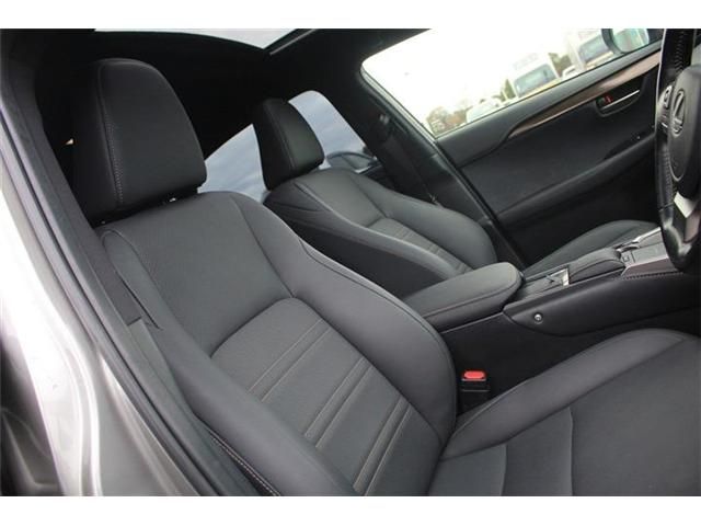 TOYOTA LEXUS NX300H 2020 Image 31