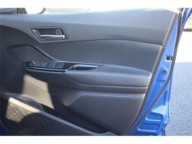 TOYOTA C-HR 2021 Image 31