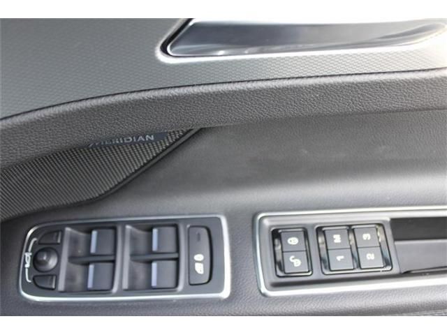 JAGUAR XFSERIES SPOR 2018 Image 31